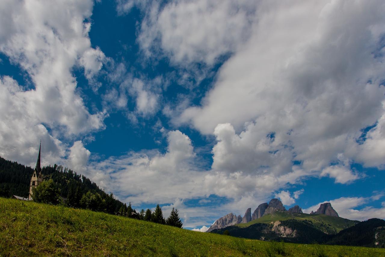 Cesa Rotic Hotel Val Di Fassa Buitenkant foto